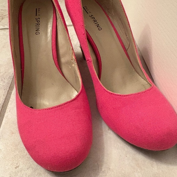 Pink heels, round toe - Picture 3 of 3